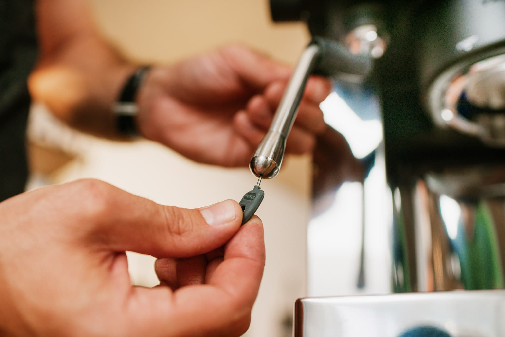 Barista Zubehör reinigen: So bleibt dein Kaffee top!